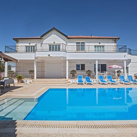 Papas Family Villa Paralimni Esterno foto
