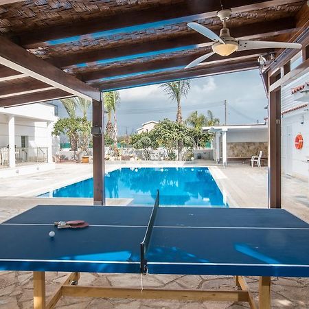 Papas Family Villa Paralimni Esterno foto