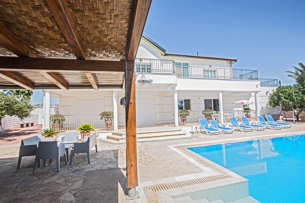 Papas Family Villa Paralimni Esterno foto