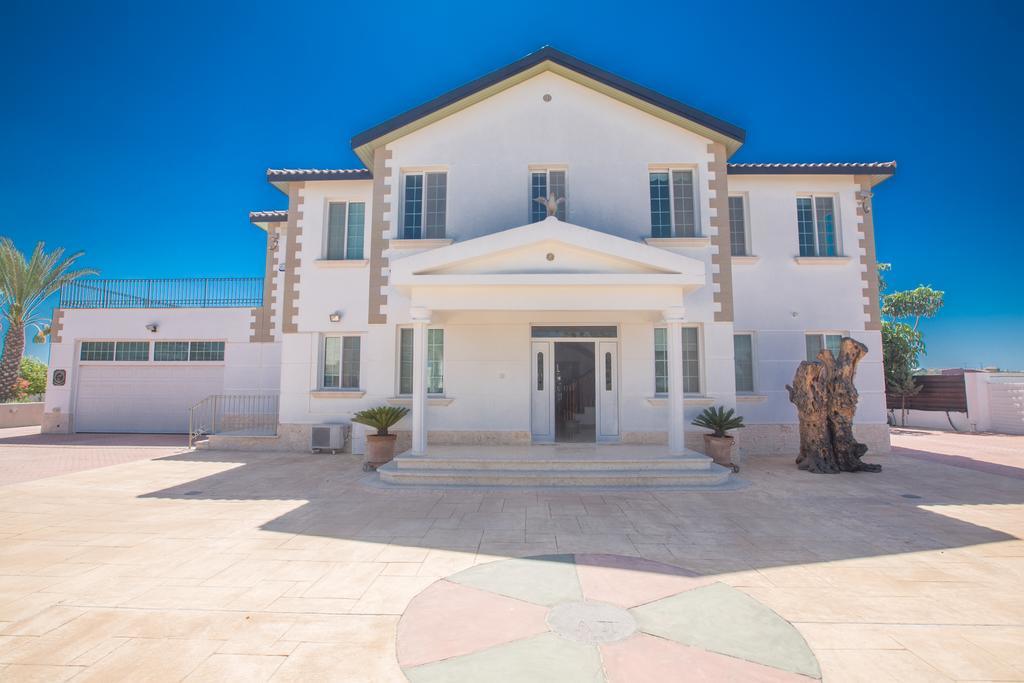 Papas Family Villa Paralimni Esterno foto
