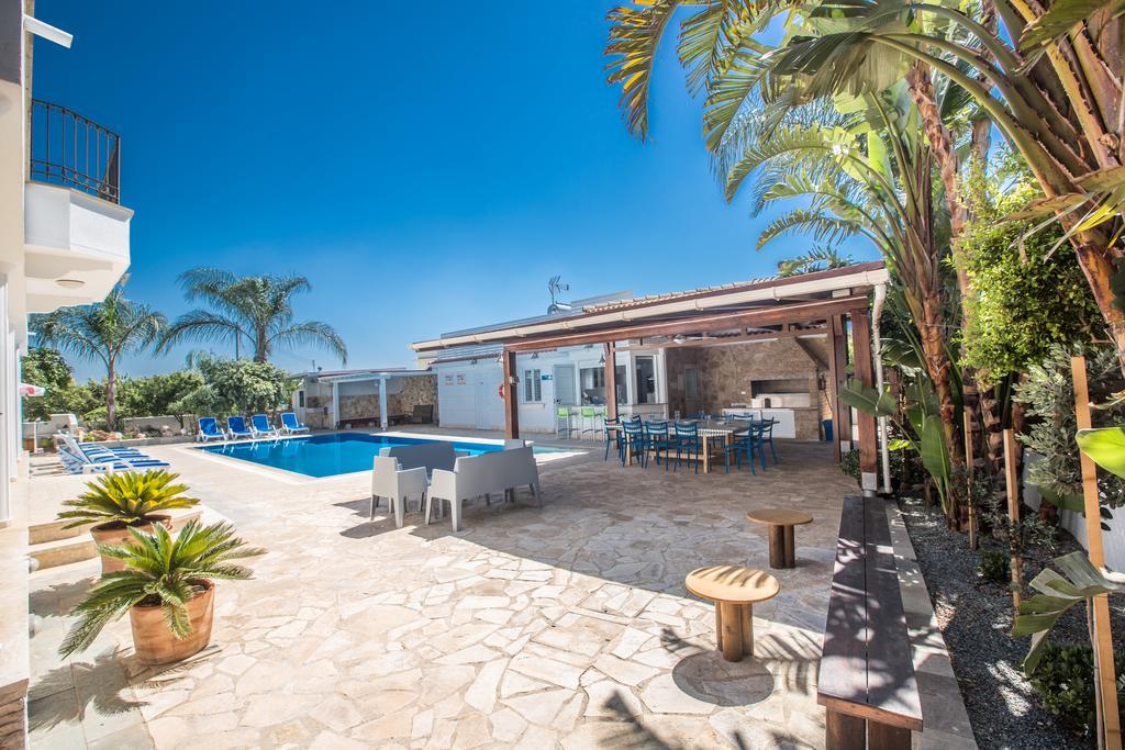 Papas Family Villa Paralimni Esterno foto