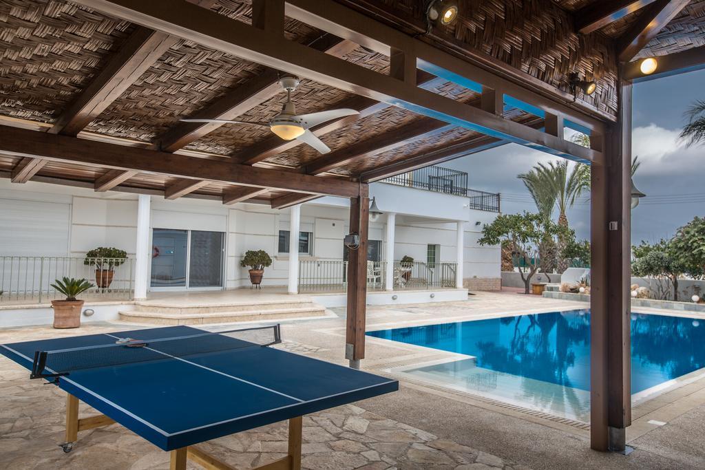 Papas Family Villa Paralimni Esterno foto
